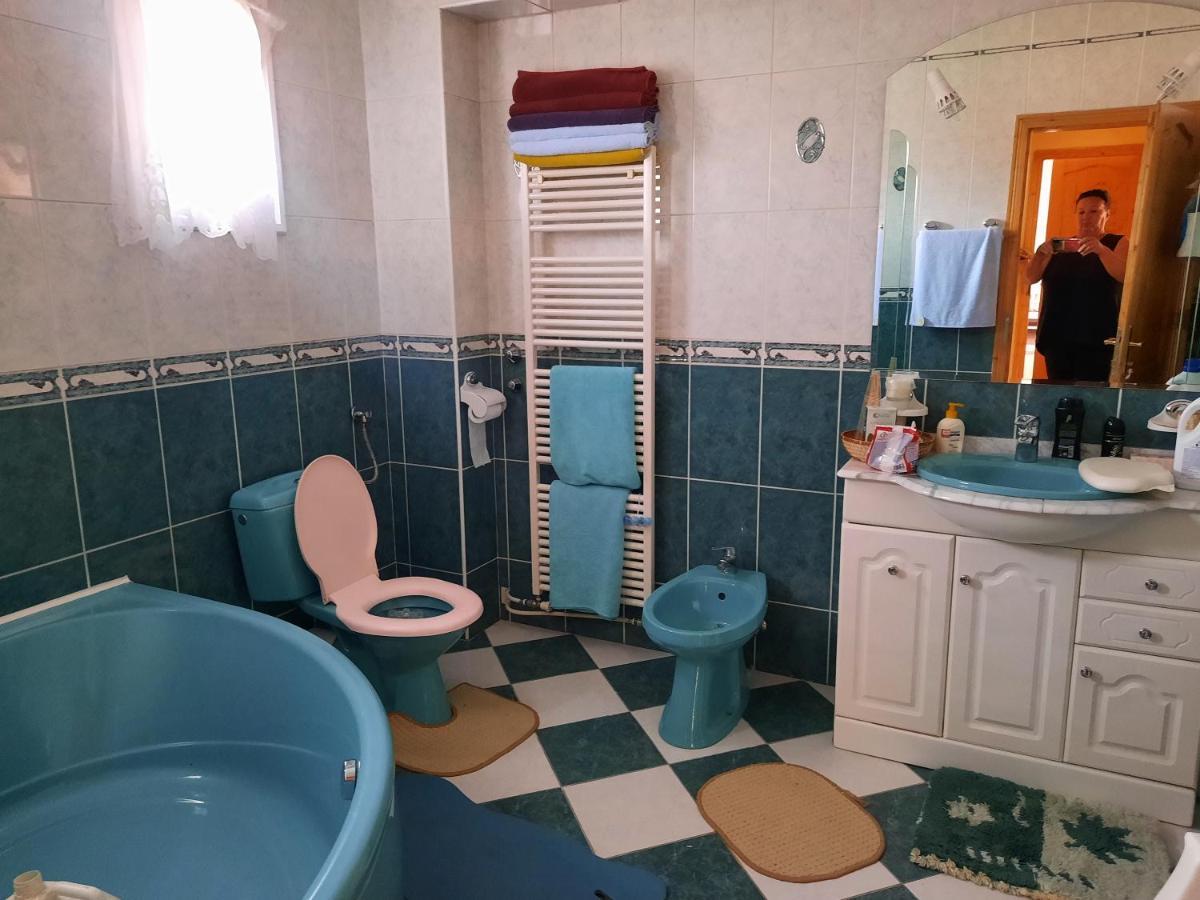 Antal Kulcsosház Gyimesfelsőlok Hotel Kültér fotó