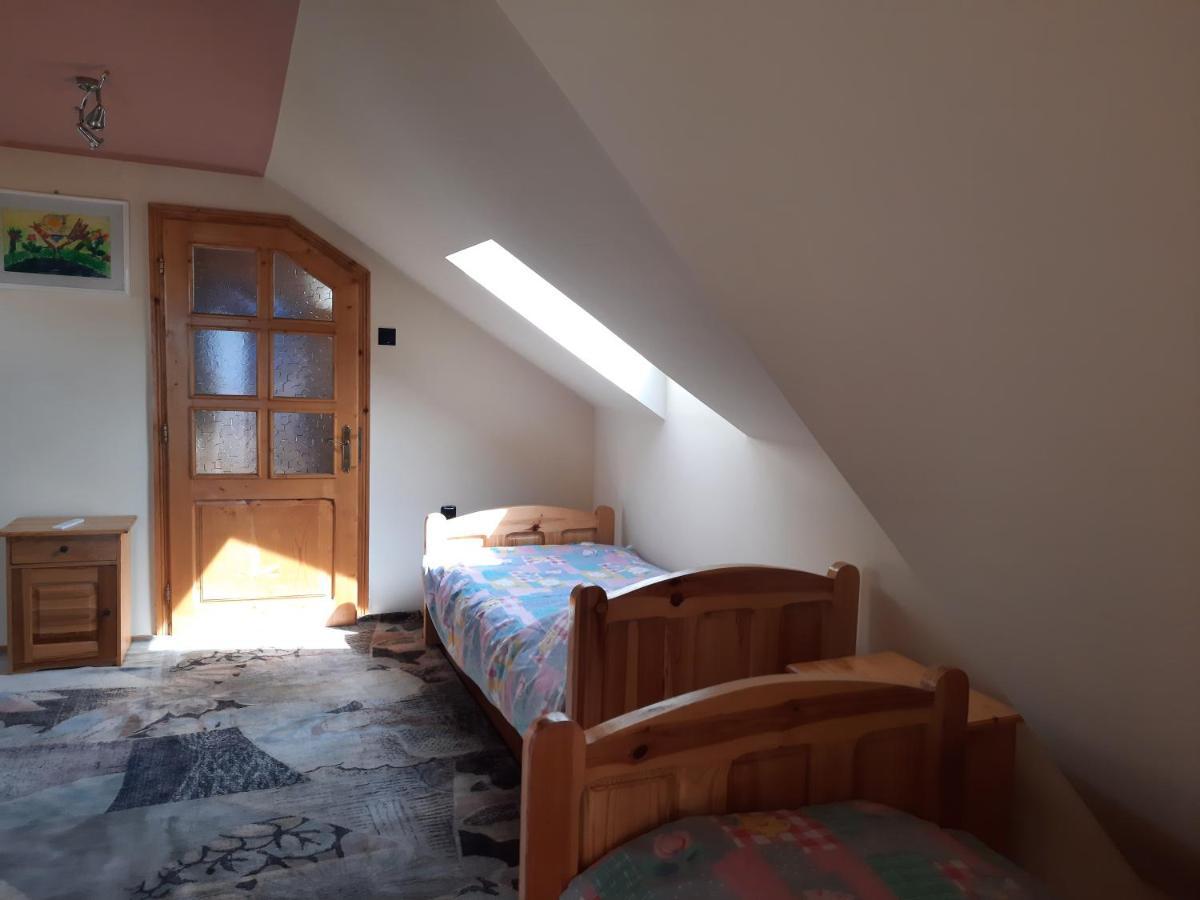 Antal Kulcsosház Gyimesfelsőlok Hotel Kültér fotó
