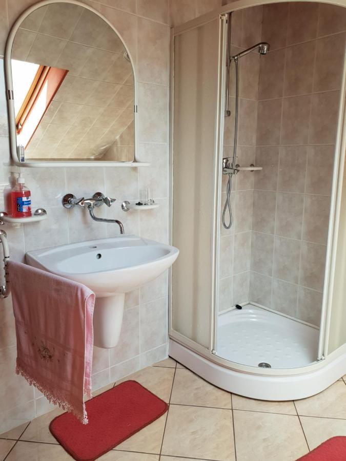Antal Kulcsosház Gyimesfelsőlok Hotel Kültér fotó